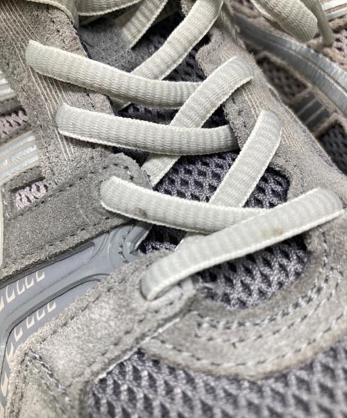 asics（アシックス）asics (アシックス) GEL-KAYANO 14 グレー×レッド サイズ:27cmの古着・服飾アイテム