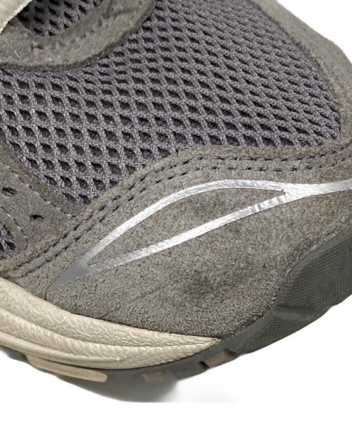 asics（アシックス）asics (アシックス) GEL-KAYANO 14 グレー×レッド サイズ:27cmの古着・服飾アイテム