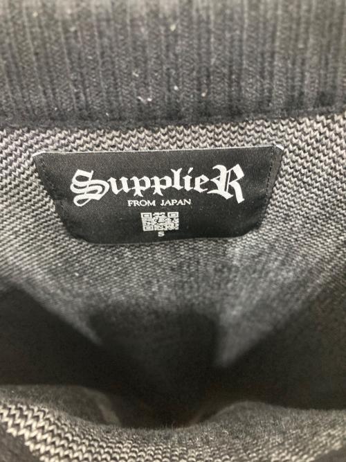 SUPPLIER（サプライヤー）SUPPLIER (サプライヤー) クルーネックスウェット ブラック サイズ:Ｓの古着・服飾アイテム