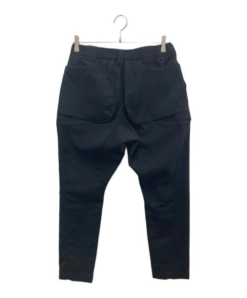 WHITE MOUNTAINEERING（ホワイトマウンテ二アニング）WHITE MOUNTAINEERING (ホワイトマウンテ二アニング) テーパードパンツ ブラック サイズ:1の古着・服飾アイテム