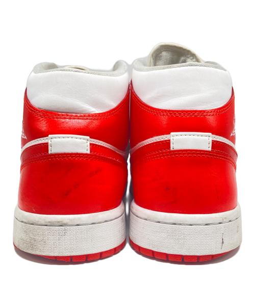NIKE（ナイキ）NIKE (ナイキ) WMNS AIR JORDAN 1 MID/エアジョーダン1ミッド ホワイト×レッド サイズ:27.5の古着・服飾アイテム
