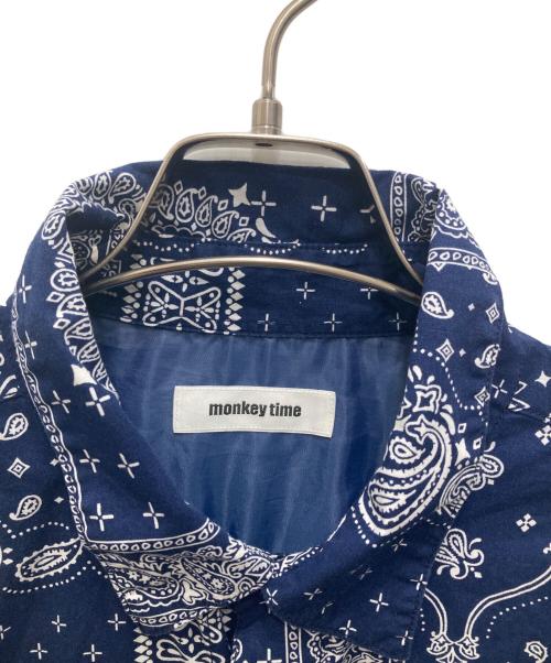 MONKEY TIME（モンキータイム）MONKEY TIME (モンキータイム) BROAD PAISLEY PRINT OVER SIZED CPO/ブロードペイズリープリントオーバーサイズCPOシャツ ホワイト×ネイビー サイズ:Lの古着・服飾アイテム