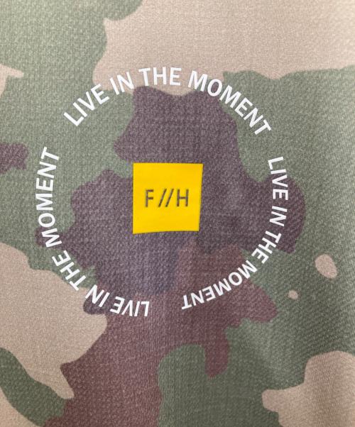 FREELY CIRCLE（フリーリーサークル）FREELY CIRCLE (フリーリーサークル) LOGO RASH ZIP HOODIE カーキ サイズ:XL 未使用品の古着・服飾アイテム