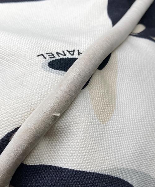 CHANEL（シャネル）CHANEL (シャネル) 総柄キャンバストートバッグ アイボリーの古着・服飾アイテム