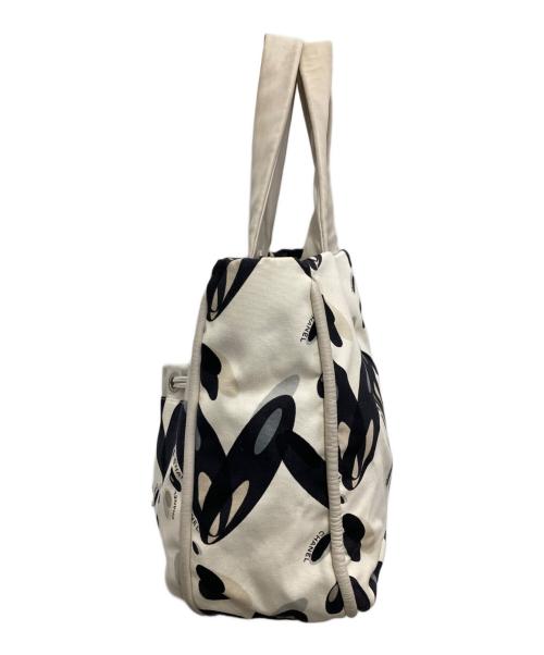 CHANEL（シャネル）CHANEL (シャネル) 総柄キャンバストートバッグ アイボリーの古着・服飾アイテム