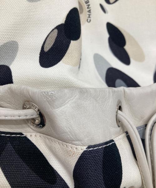 CHANEL（シャネル）CHANEL (シャネル) 総柄キャンバストートバッグ アイボリーの古着・服飾アイテム