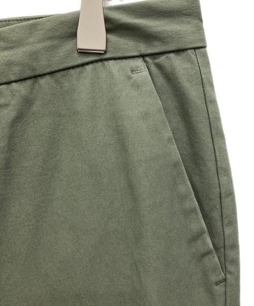BOSS（ボス）BOSS (ボス) センタープレスパンツ オリーブ サイズ:US 40Rの古着・服飾アイテム