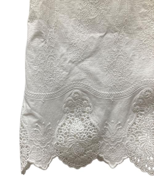 STRATA（エストラータ）STRATA (エストラータ) エンブロイダリースカラップキャミソールワンピース ホワイト サイズ:Freeの古着・服飾アイテム