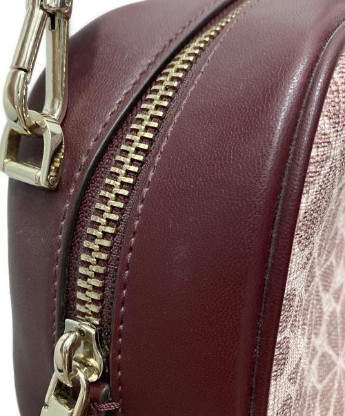 Kate Spade（ケイトスペード）Kate Spade (ケイトスペード) フラワーコーテッドキャンバス カメラバッグ ピンクの古着・服飾アイテム