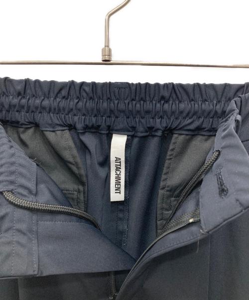 ATTACHMENT（アタッチメント）ATTACHMENT (アタッチメント) タックテーパードパンツ ネイビー サイズ:3の古着・服飾アイテム