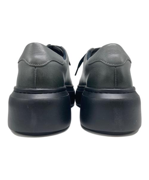 ERIKO YAMAGUCHI（エリコ ヤマグチ）ERIKO YAMAGUCHI (エリコ ヤマグチ) THE WALKER No.001 PLATFORM/ザ ウォーカー No.001 プラットフォーム グレー×ブラック サイズ:Mの古着・服飾アイテム