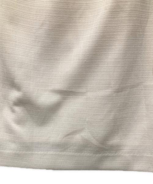 MIESROHE（ミースロエ）MIESROHE (ミースロエ) ベルトデザインストレートスカート ホワイトの古着・服飾アイテム