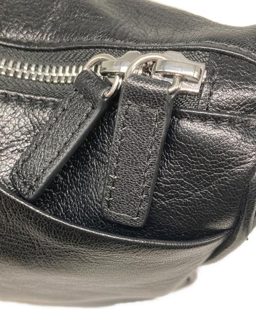 ear PAPILLONNER（イアパピヨネ）ear PAPILLONNER (イアパピヨネ) ミニスワローマチショルダーバッグ ブラックの古着・服飾アイテム