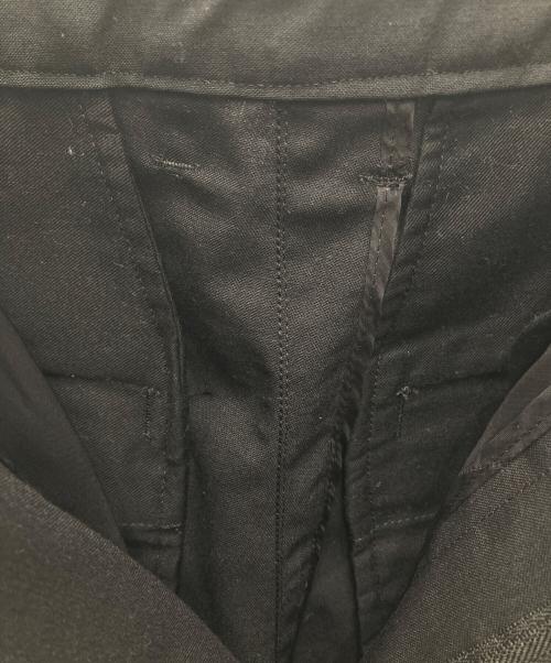 UNIVERSAL PRODUCTS.（ユニバーサルプロダクツ）UNIVERSAL PRODUCTS. (ユニバーサルプロダクツ) No Tuck Wide Tapered Easy Pants ブラック サイズ:Mの古着・服飾アイテム