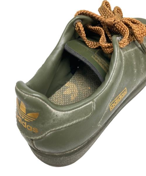 adidas Originals（アディダスオリジナル）adidas Originals (アディダスオリジナル) OFFICIAL MILITARY/GOLD.MET. グリーン サイズ:24の古着・服飾アイテム