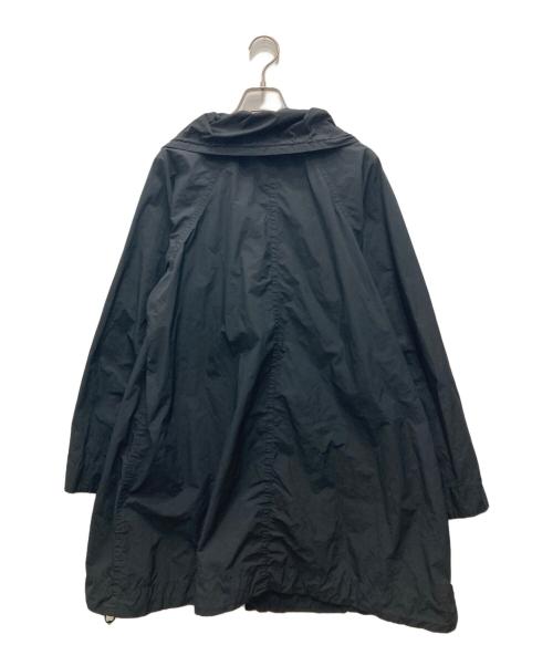 me ISSEY MIYAKE（ミーイッセイ ミヤケ）me ISSEY MIYAKE (ミーイッセイ ミヤケ) ポリナイロンジップコート ブラック サイズ:FREEの古着・服飾アイテム