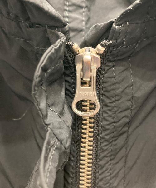 me ISSEY MIYAKE（ミーイッセイ ミヤケ）me ISSEY MIYAKE (ミーイッセイ ミヤケ) ポリナイロンジップコート ブラック サイズ:FREEの古着・服飾アイテム