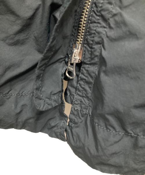me ISSEY MIYAKE（ミーイッセイ ミヤケ）me ISSEY MIYAKE (ミーイッセイ ミヤケ) ポリナイロンジップコート ブラック サイズ:FREEの古着・服飾アイテム