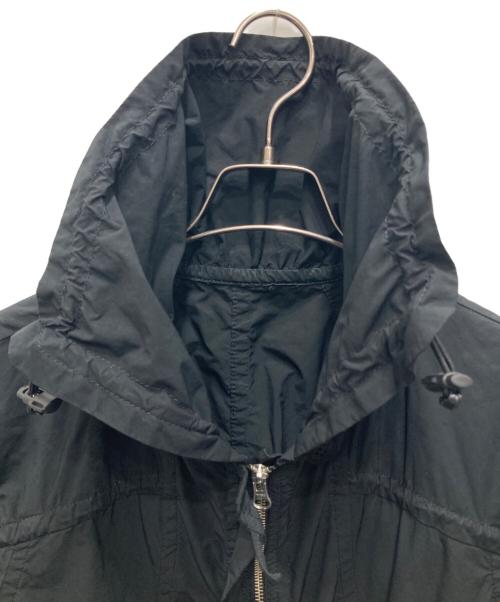 me ISSEY MIYAKE（ミーイッセイ ミヤケ）me ISSEY MIYAKE (ミーイッセイ ミヤケ) ポリナイロンジップコート ブラック サイズ:FREEの古着・服飾アイテム