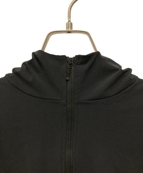 YORI（ヨリ）yori (ヨリ) COOL撥水パーカー ブラック サイズ:Fの古着・服飾アイテム