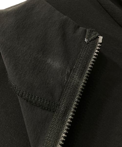 YORI（ヨリ）yori (ヨリ) COOL撥水パーカー ブラック サイズ:Fの古着・服飾アイテム