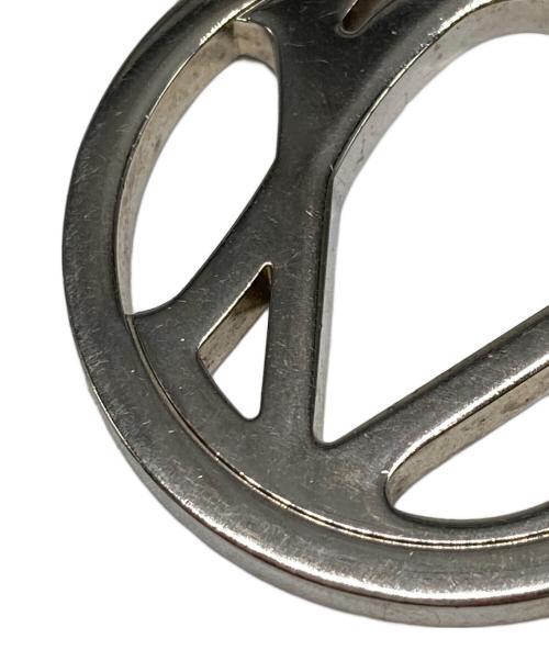 LOUIS VUITTON（ルイ ヴィトン）LOUIS VUITTON (ルイ ヴィトン) ポルトクレ LVクラブ キーホルダー グレーの古着・服飾アイテム