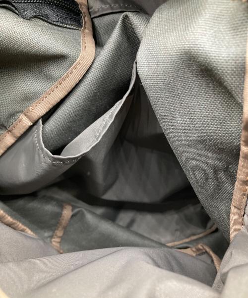 RawLow Mountain works（ロウロウ マウンテンワークス）RawLow Mountain works (ロウロウ マウンテンワークス) バックパック オリーブの古着・服飾アイテム