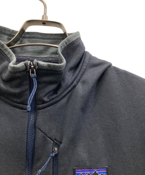 Patagonia（パタゴニア）Patagonia (パタゴニア) R1 Daily Jacket　40510 グレー サイズ:Mの古着・服飾アイテム