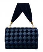 BOTTEGA VENETAボッテガベネタ）の古着「イントレチャートベルベットミニバッグ」｜ネイビー