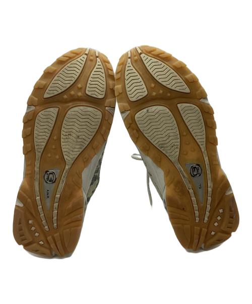 NIKE（ナイキ）NIKE (ナイキ) Hot Step Air Terra/ホット ステップ エア テラ アイボリー サイズ:26の古着・服飾アイテム