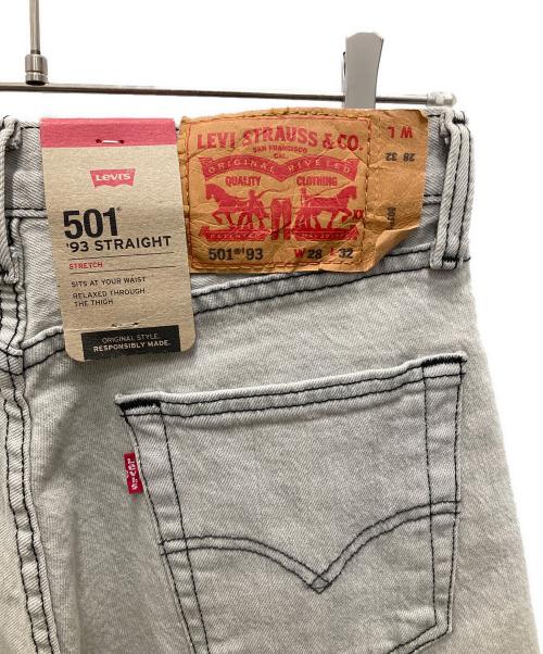 LEVI'S（リーバイス）LEVI'S (リーバイス) ストレートデニムパンツ グレー サイズ:W28 未使用品の古着・服飾アイテム