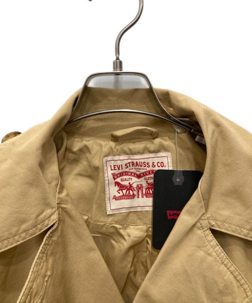 LEVI'S（リーバイス）LEVI'S (リーバイス) SYDNEY CLASSIC TRENCH LARK/シドニー クラシック トレンチ ラーク ベージュ サイズ:S 未使用品の古着・服飾アイテム