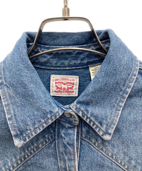 LEVI'S（リーバイス）LEVI'S (リーバイス) デニムウエスタンシャツ ブルー サイズ:M 未使用品の古着・服飾アイテム