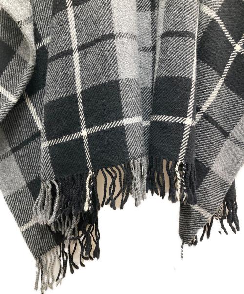 BURBERRY BLUE LABEL（バーバリーロンドンブルーレーベル）BURBERRY BLUE LABEL (バーバリーロンドンブルーレーベル) ウールポンチョ グレー サイズ:38の古着・服飾アイテム