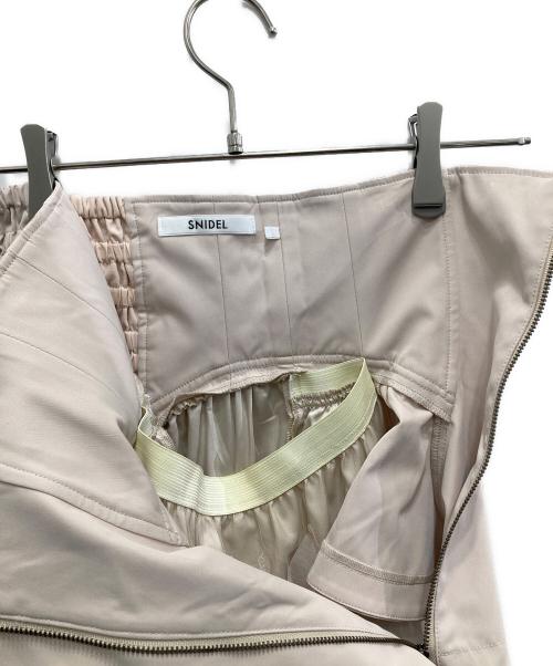 Snidel（スナイデル）Snidel (スナイデル) ペプラムベルトチュールスカート アイボリーの古着・服飾アイテム