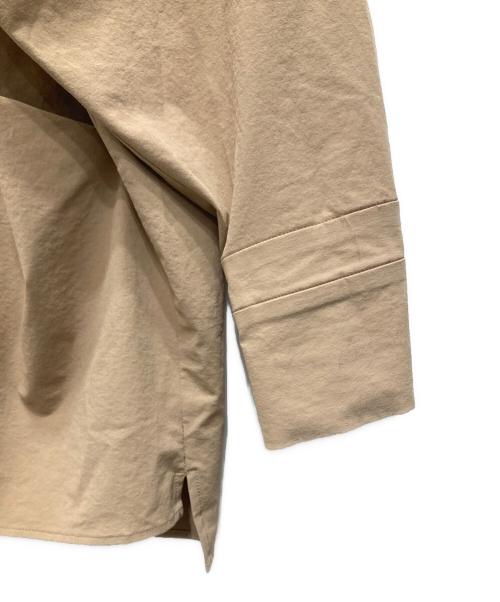 RIM.ARK（リムアーク）RIM.ARK (リムアーク) タックポイントワイドシャツ ベージュ サイズ:FREEの古着・服飾アイテム