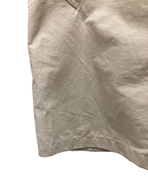 URBAN RESEARCH DOORS（アーバンリサーチドアーズ）URBAN RESEARCH DOORS (アーバンリサーチドアーズ) スタンドカラーミドルコート ベージュ サイズ:Mの古着・服飾アイテム