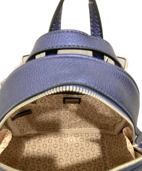 GUESS（ゲス）GUESS (ゲス) FELTON CONVERTIBLE BACKPACK ネイビー 未使用品の古着・服飾アイテム