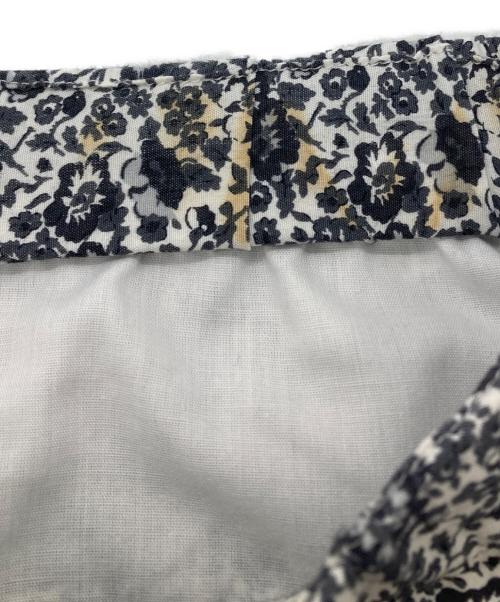 kurashi&trips publishing（クラシアンドトリップス パブリッシング）KURASHI&Trips PUBLISHING (クラシアンドトリップス パブリッシング) リバティプリントのイージーパンツ グレー サイズ:Tの古着・服飾アイテム