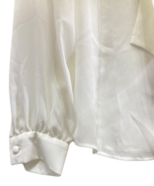 UNITED ARROWS TOKYO（ユナイテッドアローズトウキョウ）UNITED ARROWS TOKYO (ユナイテッドアローズトウキョウ) ボウタイブラウス アイボリー サイズ:40の古着・服飾アイテム