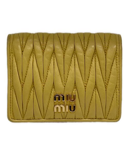MIU MIU（ミュウミュウ）MIU MIU (ミュウミュウ) マテラッセレザー財布 イエローの古着・服飾アイテム