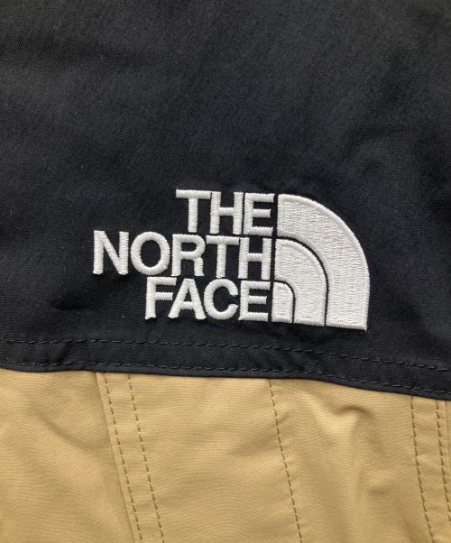 THE NORTH FACE（ザ ノース フェイス）THE NORTH FACE (ザ ノース フェイス) Mountain Light Jacket/マウンテン　ライト　ジャケット ベージュ×ブラック(ケルプタン) サイズ:XLの古着・服飾アイテム