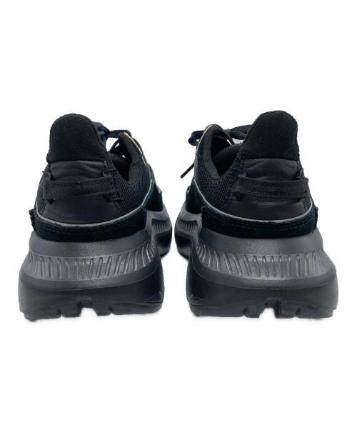 UGG（アグ）UGG (アグ) CA805 V2 ブラック サイズ:24.5の古着・服飾アイテム