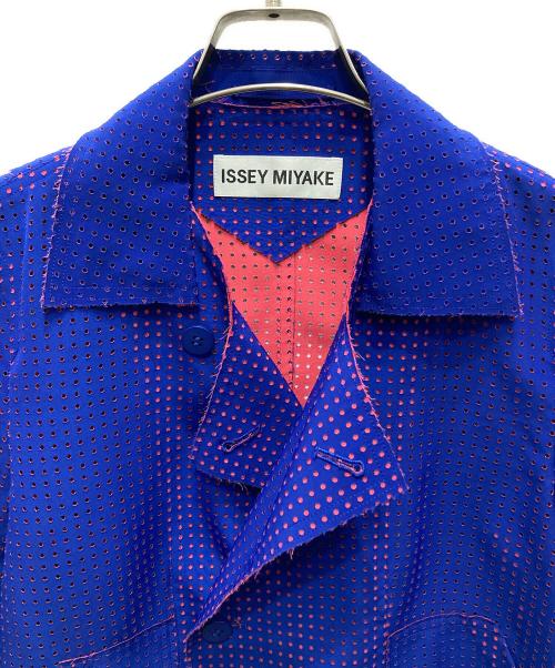 ISSEY MIYAKE（イッセイミヤケ）ISSEY MIYAKE (イッセイミヤケ) パンチングジャケット ブルー サイズ:Mの古着・服飾アイテム