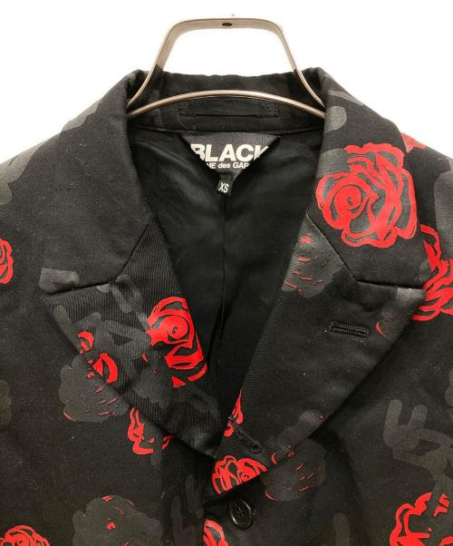 BLACK COMME des GARCONS（ブラックコムデギャルソン）BLACK COMME des GARCONS (ブラックコムデギャルソン) ローズチェーンプリントジャケット ブラック×レッド サイズ:XSの古着・服飾アイテム