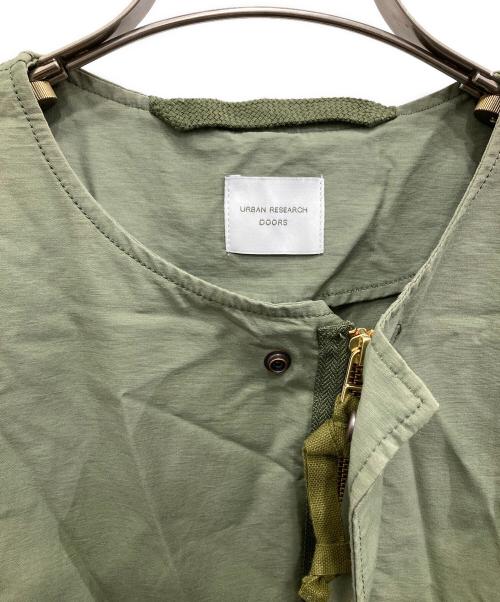 URBAN RESEARCH DOORS（アーバンリサーチドアーズ）URBAN RESEARCH DOORS (アーバンリサーチドアーズ) ノーカラーモッズコート グリーン サイズ:Mの古着・服飾アイテム
