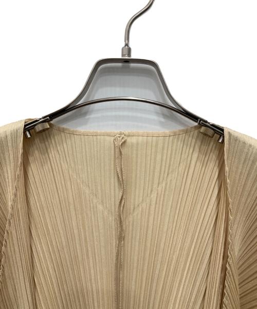 PLEATS PLEASE（プリーツプリーズ）PLEATS PLEASE (プリーツプリーズ) プリーツカーディガン ベージュ サイズ:3の古着・服飾アイテム