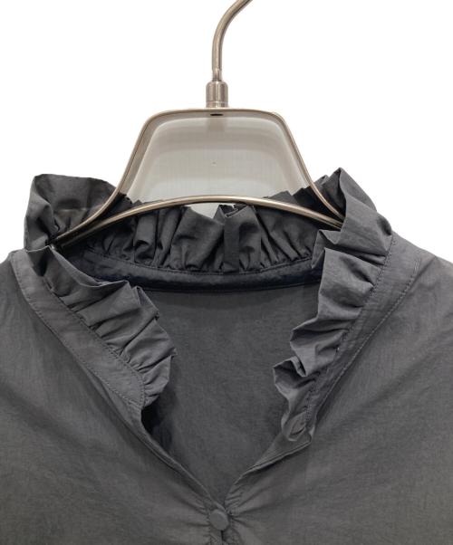 IENA（イエナ）IENA (イエナ) ライトタフタ ショートギャザーブラウス ブラック サイズ:不明（実寸をご確認ください）の古着・服飾アイテム