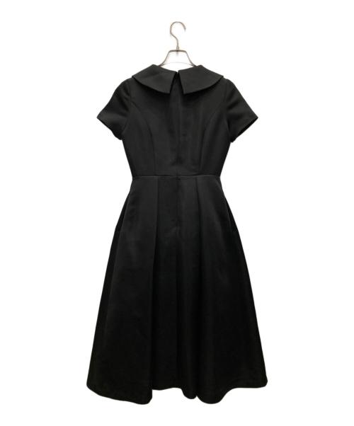 JENNE（ジェンヌ）JENNE (ジェンヌ) オープンカラーサテンワンピース ブラック サイズ:Sの古着・服飾アイテム