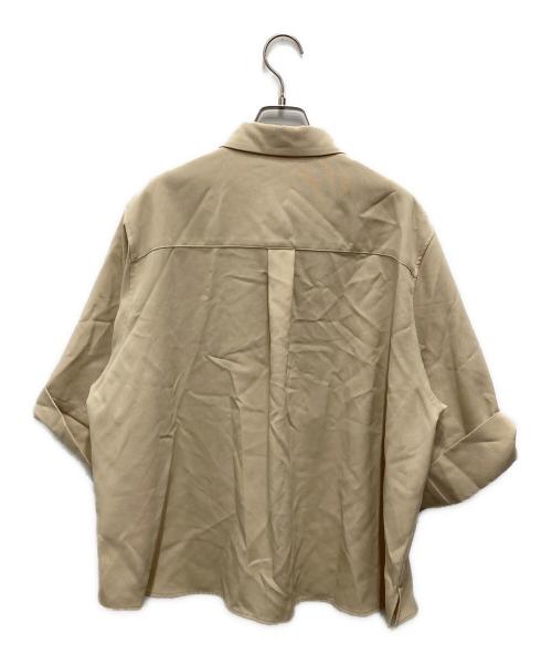 INED（イネド）INED (イネド) 辛口モードなワイドスリーブシャツ ベージュ サイズ:15 未使用品の古着・服飾アイテム